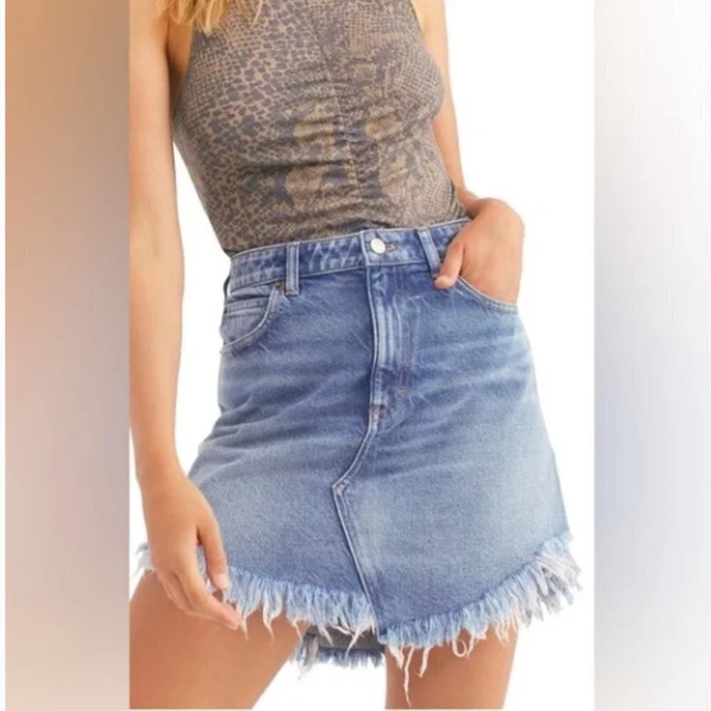 NWT Free People We The Free Bailey Raw Hem Denim Mini Skirt Indigo Blue 25 - Picture 3 of 12